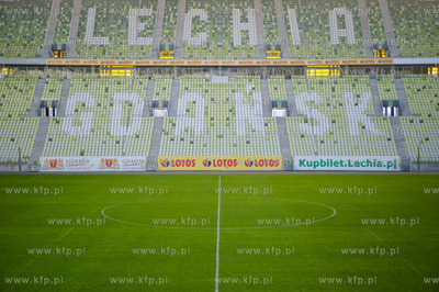 Gdansk. Stadion PGE Arena. Symboliczne ukonczenie malowania...