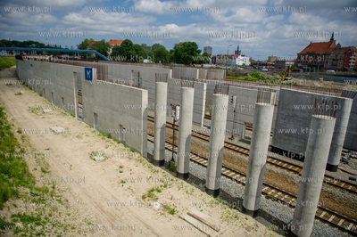 Gdansk. Budowa kompleksu uslugowo - handlowego Forum...