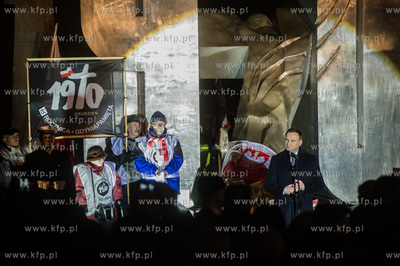 Gdynia. Obchody 45. rocznicy Grudnia '70. Apel poleglych...