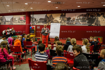 Gdansk. Biblioteka Manhattan w CH Manhattan. Spotkanie...