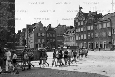 Wycieczka szkolna na Targu Rybnym w Gdańsku.
04.1971
0000338z_kwiecien1971
Fot....