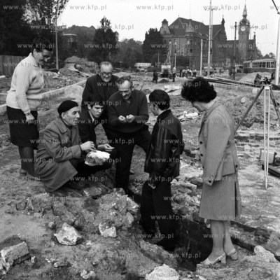 Podczas remontu węzła Hucisko natrafiono na fragmenty...
