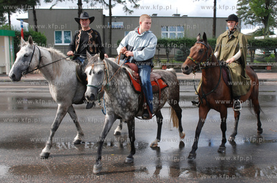 Kosakowo. Dozynki gminne. Nz. Uczestnicy dozynkowego...