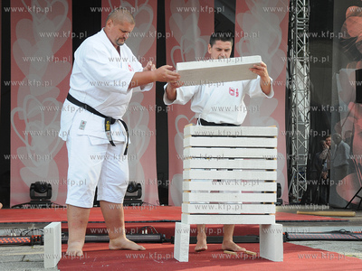 III Ogolnopolski Zlot Fanow M jak Milosc. Pokaz karate...