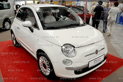 Trojmiejskie Targi Motoryzacyjne w hali wystawienniczej...