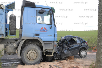 Losino pod Slupskiem. Fiesta zderzyla sie czolowo z...