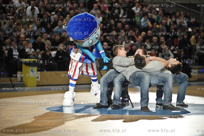 Harlem Globetrotters Poland Tour 2010. Mecz a wlasciwie...