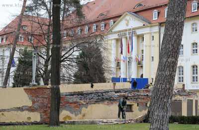 Sopot. Remont dojazdu do hotelu Grand. 24.11.2010 fot....