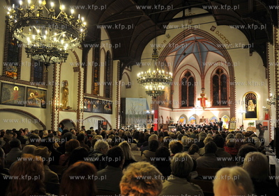Sopot. Kosciol Garnizonowy Sw. Jerzego. Koncert  z...