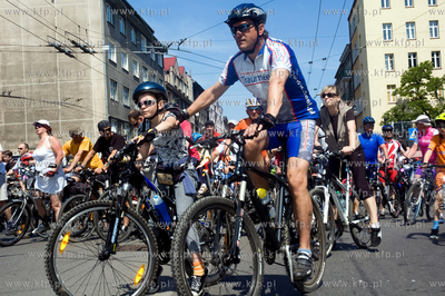 XV Wielki Przejazd Rowerowy zgromadzil kilkuset rowerzystow,...