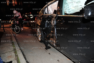 Sopot. Ul. Powstancow warszawy k. hotelu Grand. Samochod...