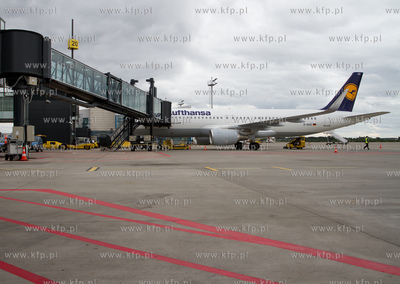 Port Lotniczy Gdansk. Nz.Airbus 320 linii Lufthansa.
22.06.2014
fot....
