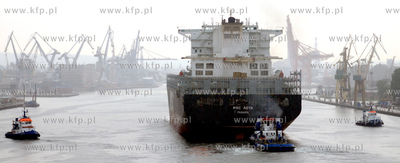 Do gdynskiego portu wplyna kontenerowiec MSC Asya -...
