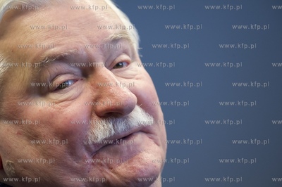 Gdańsk. Konferencja Lecha Wałęsy w sprawie swojej...