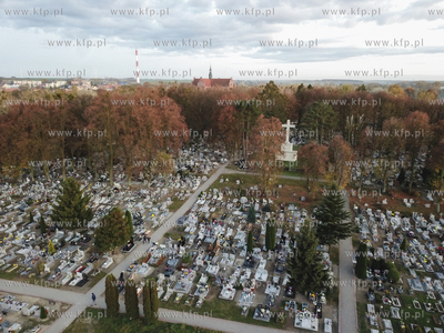 Cmentarz parafialny w Pelplinie29.10.2019Fot. Krzysztof...