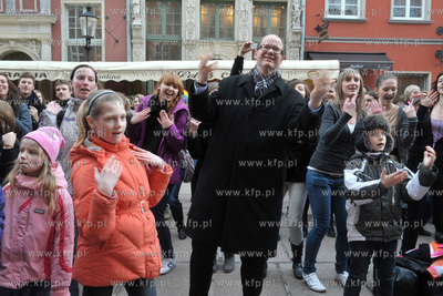 Na 100 dni przed rozpoczeciem Euro2012 na ulicy Dlugiej...