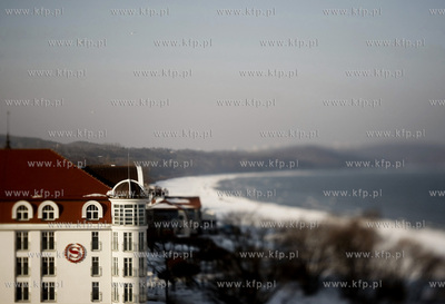 Sopot. Hotel Sheraton, plaza widziane z latarni morskiej.
05.02.2010
fot....