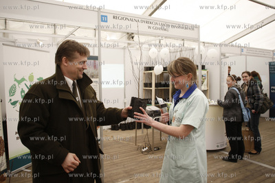 Uniwersytet Gdanski. Pomorskie Dni Energii 2011. Nz...