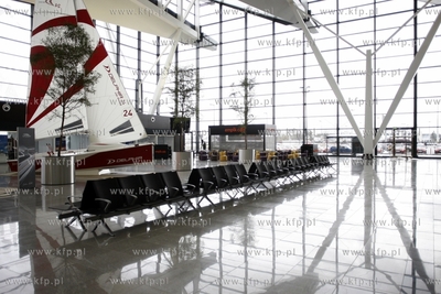 Gdańsk.Nowy terminal pasażerski T2, w Porcie Lotniczym...