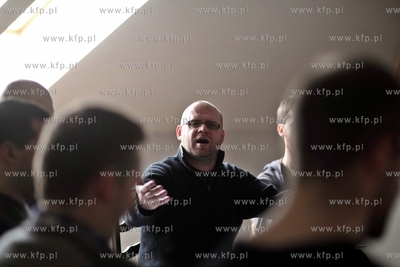 Sopocka Scena off de Bicz. Warsztaty spiewacze z Adamem...