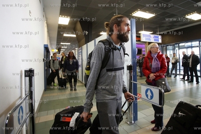 Port lotniczy im. Lecha Walesy w Rebiechowie. Przylot...