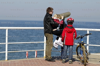 Sloneczna niedziela na molo w Gdansku Brzeznie.
30.03.2014
fot....