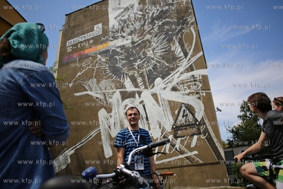 Spacer rowerowy po kolekcji murali na osiedlu Gdańsk...