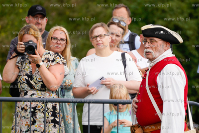 Góra Gradowa. Hewelianum. Musztra i pokaz artyleryjski...