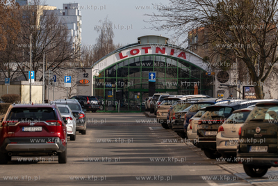 Hala Lotnia na Zaspie niędzy ulicami Żwirki i Wigiry,...
