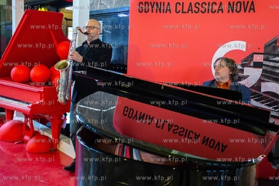 Gdynia,Hol Główny Dworca PKP, Festiwal Gdynia Classica...