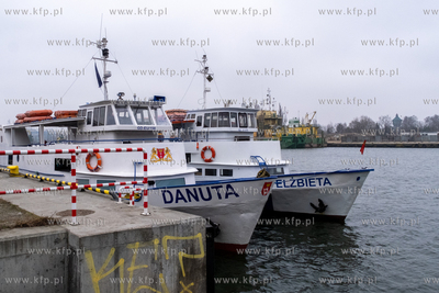 Bezpłatny prom wzdłuż Mostu Siennickiego . 23.01.2025...