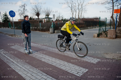 Gdansk. Sloneczne popoludnie na plazy w Jelitkowie.
09.03.2012
fot....
