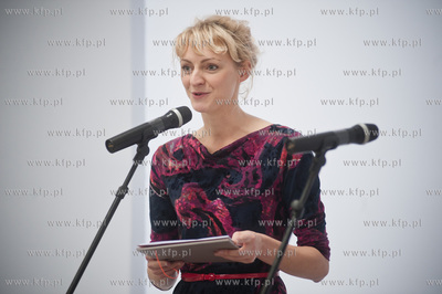 Gdynia. Magazyn Tranzytowy Dworca Morskiego. Ogloszenie...