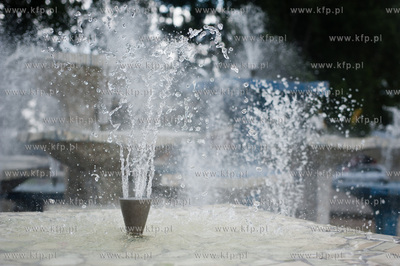Gdynia. Odnowiona fontana na Skwerze Kosciuszki.
15.07.2013
fot....