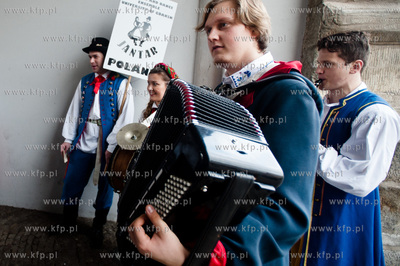 Gdansk. Dlugi Targ. Zespol Piesni i Tanca Uniwersytetu...