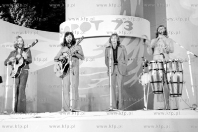 XIII Międzynarodowy Festiwal Piosenki Sopot. Na scenie...