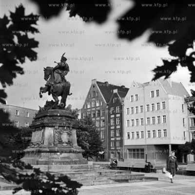 Pomnik Jana III Sobieskiego na Targu Drzewnym w Gdańsku.
04.1971
0000320z_kwiecien1971
Fot....