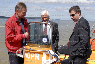 Karetka wodna WOPR sfinansowana przez Sopot i marszałek...