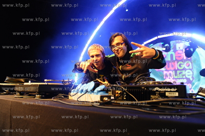 Gdansk. Plac Zebran Ludowych. Festiwal MTV Gdansk Dzwiga...