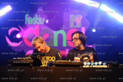 Gdansk. Plac Zebran Ludowych. Festiwal MTV Gdansk Dzwiga...