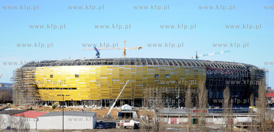 Gdansk, Letnica. PGE Arena nabiera bursztynowego koloru.
07.03.2011
fot....