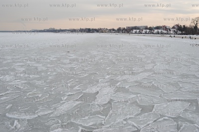 Sopot, molo. Zatoka Gdanska zamarzla ponad 1 km od...