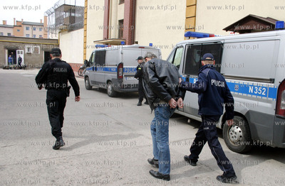 Sad w Wejherowie tymczasowo aresztowal mezczyzn oskarzonych...