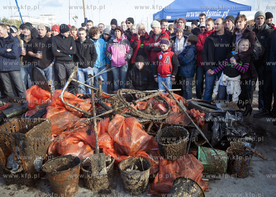 Dzien Eko Nurkowy zorganizowany w Gdyni zgromadzil...