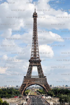 Wieza Eiffla w Paryzu widok z placu Trocadero
03.08.2010
Fot....