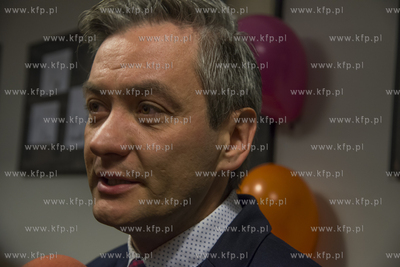 Wieczor wyborczy w sztabie kandydata na prezydenta...