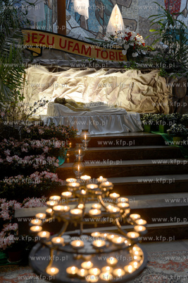 Grob Panski w Kosciele Najswietszego Serca Pana Jezusa...