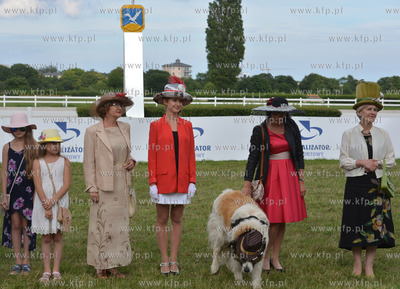 Konkurs Modowy na najlepszy kapelusz rozganizowany...
