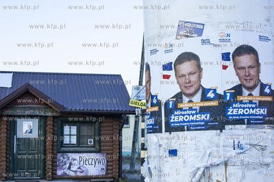 Chwaszczyno, gmina Żukowo na Kaszubach. Reklamy wyborcze...