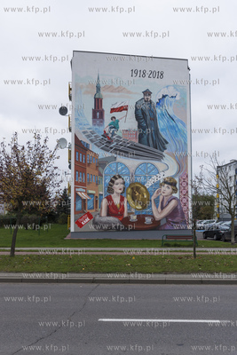 Starogard Gdański,Mural na osiedlu Kopernika nr 3710.11.2019Fot....